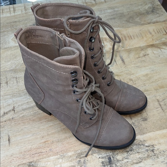 Madden Girl Wispy Tan Boots - Picture 1 of 7
